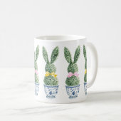 Blue and White Chinoiserie With Rabbit Topiary コーヒーマグカップ (正面右)