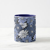 Blue and white daisy pattern マグカップ (中央)