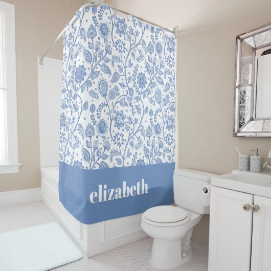 Blue and White Floral Custom Name Botanical Modern シャワーカーテン (インサイチュ)