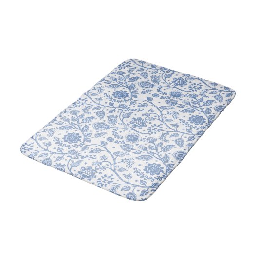 Blue and White Floral Pattern Botanical Whimsical バスマット (アングル)