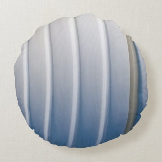 Blue and white plastic container ラウンドクッション (裏面)