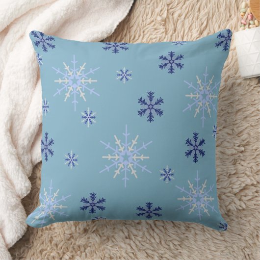 Blue and White Winter Snowflake Pattern クッション (ブランケット)