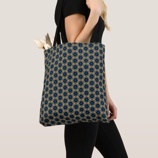 Blue and yellow floral patterned Tote トートバッグ (クローズアップ)