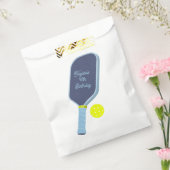Blue and Yellow Pickleball Paddle Personalized フェイバーバッグ (封をした状態)
