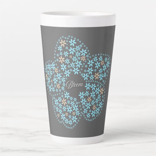 Blue Beige Floral Bloom – Dark Grey Botanical Mode カフェラテマグ (正面)