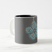 Blue Beige Floral Bloom – Dark Grey Botanical Mode ツートーンマグカップ (正面左)