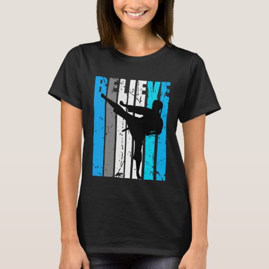 Blue Believe Jiu Jitsu Motivational Girls Team Ret Tシャツ (正面)