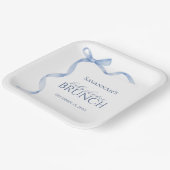 Blue Bow Ribbon Baby Shower ペーパープレート (傾斜あり)