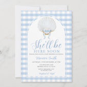 Blue Bow She'll Be Here Soon Sea Shell Baby Shower 招待状 (正面)