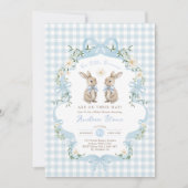 Blue Bow Twin Boys Bunny Baby Shower 招待状 (正面)