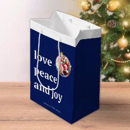 Blue Christmas Family Photo Love Peace Joy Holiday ミディアムペーパーバッグ