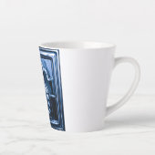 Blue Chrome Mona Relief カフェラテマグ (右)