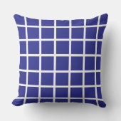 blue coloured square pattern with white borders クッション (正面)