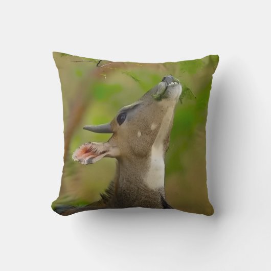 Blue cow Throw Pillow, Throw Pillow 16" x 16" クッション (正面)