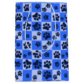 Blue Dog Paw Print Checkerboard ミディアムペーパーバッグ (正面)