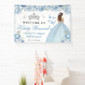 Blue Dress Red Haired Princess Floral Birthday 横断幕 (インサイチュ)