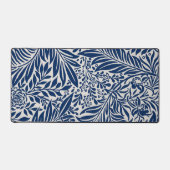 blue floral pattern with diverse leaves & blossoms デスクマット (正面)