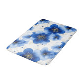 Blue Floral Pattern with Gold Accents バスマット (アングル)