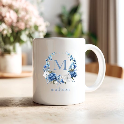 Blue Floral Wreath Monogram コーヒーマグカップ