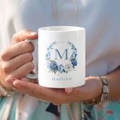 Blue Floral Wreath Monogram  コーヒーマグカップ