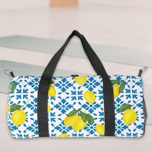 Blue French Country Tile Lemons Pattern ダッフルバッグ