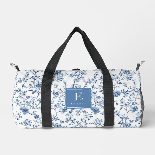 Blue French Toile Pattern Monogram Name Elegant ダッフルバッグ (正面)