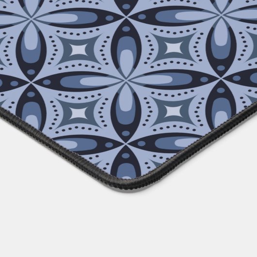 Blue Geometric Pattern Retro Style デスクマット (コーナー)