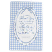 Blue Gingham Coquette Bow Bridal Shower Favors ミディアムペーパーバッグ (裏面)