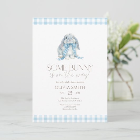 Blue Gingham Some Bunny Baby Shower 招待状 (スタンド正面)
