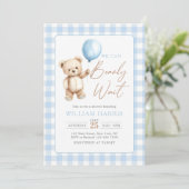 Blue Gingham Teddy Bear Balloon Boy Baby Shower 招待状 (スタンド正面)
