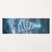 Blue Glowing Winter Night Christmas Tree ヨガマット (正面(横))