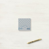 Blue Gray Check Pattern Rustic Mountains Monogram ポストイット (デスク上)