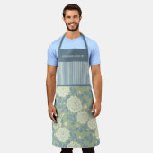 Blue Green Floral Personalized Block Print Stripe エプロン (着用した状態)