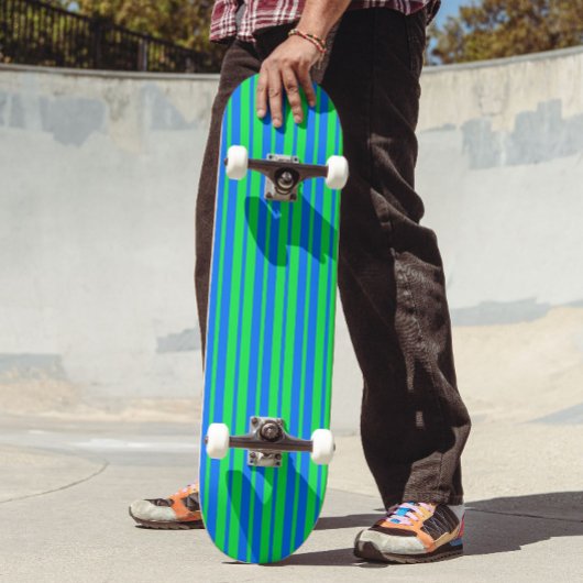 Blue Green Stylish Stripes Pattern Design スケートボード