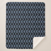 Blue grey and black diamond pattern シェルパブランケット (正面)