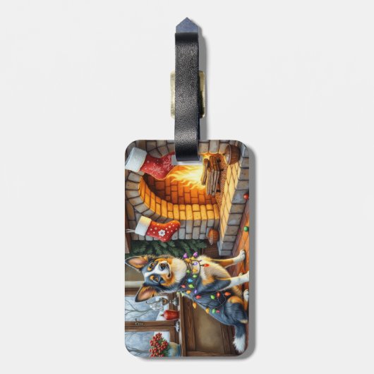 Blue Heeler Fireplace with Christmas Lights ラゲッジタグ (裏面縦)