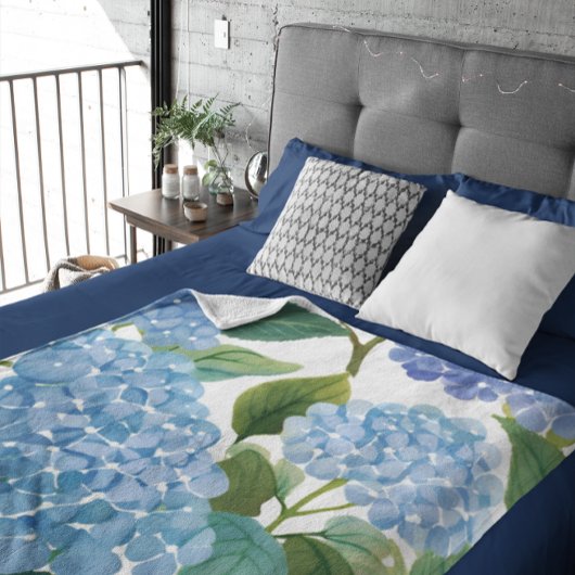 Blue Hydrangea Watercolor Floral Coastal フリースブランケット