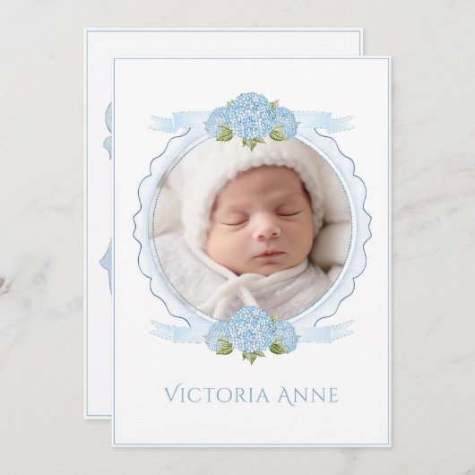 Blue Hydrangeas Vintage Birth Announcement 招待状 (正面/裏面)