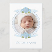 Blue Hydrangeas Vintage Birth Announcement 招待状 (正面)