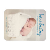 Blue Introducing男の赤ちゃんVertical モダン Script マグネット (横)