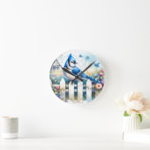 Blue Jay Cottage Garden Fence Scene ラウンド壁時計 (ホーム)