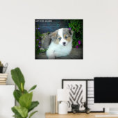 Blue Merle Aussie 3 Puppy Poster ポスター (ホームオフィス)