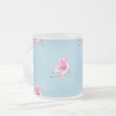 Blue mug with pink Lilly's フロストグラスマグカップ (正面左)