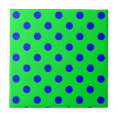 Blue On Green Polka Dots Pattern Design  タイル (正面)