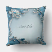 Blue Ornate Floral Throw Pillow クッション (裏面)