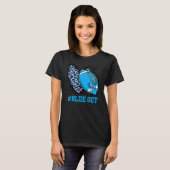 Blue Out Football Tackle Diabetes Warrior Heart Le Tシャツ (正面フル)