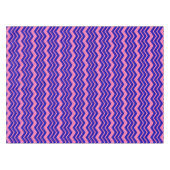 Blue Pink Chevron Zigzag Design  テーブルクロス (正面(横))