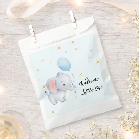 Blue Playful Elephants Baby Shower フェイバーバッグ (クリップ留めされた状態)