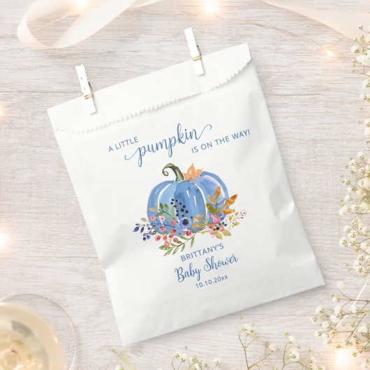 Blue Pumpkin Whimsical Baby Shower フェイバーバッグ (クリップ留めされた状態)