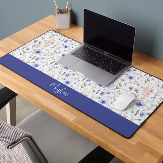 Blue Purple Watercolor Wildflower Name Monogram デスクマット